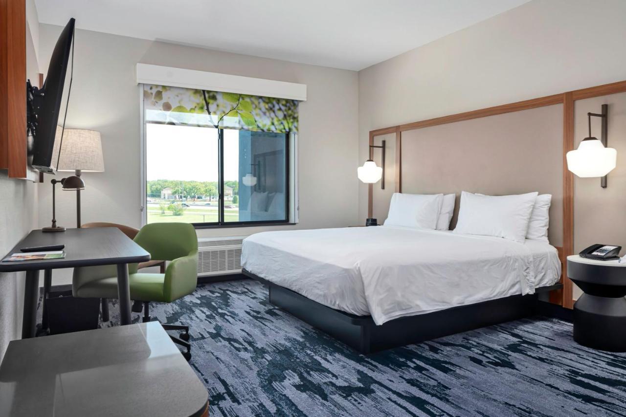 Fairfield Inn & Suites By Marriott Corinth South Denton Area Екстериор снимка
