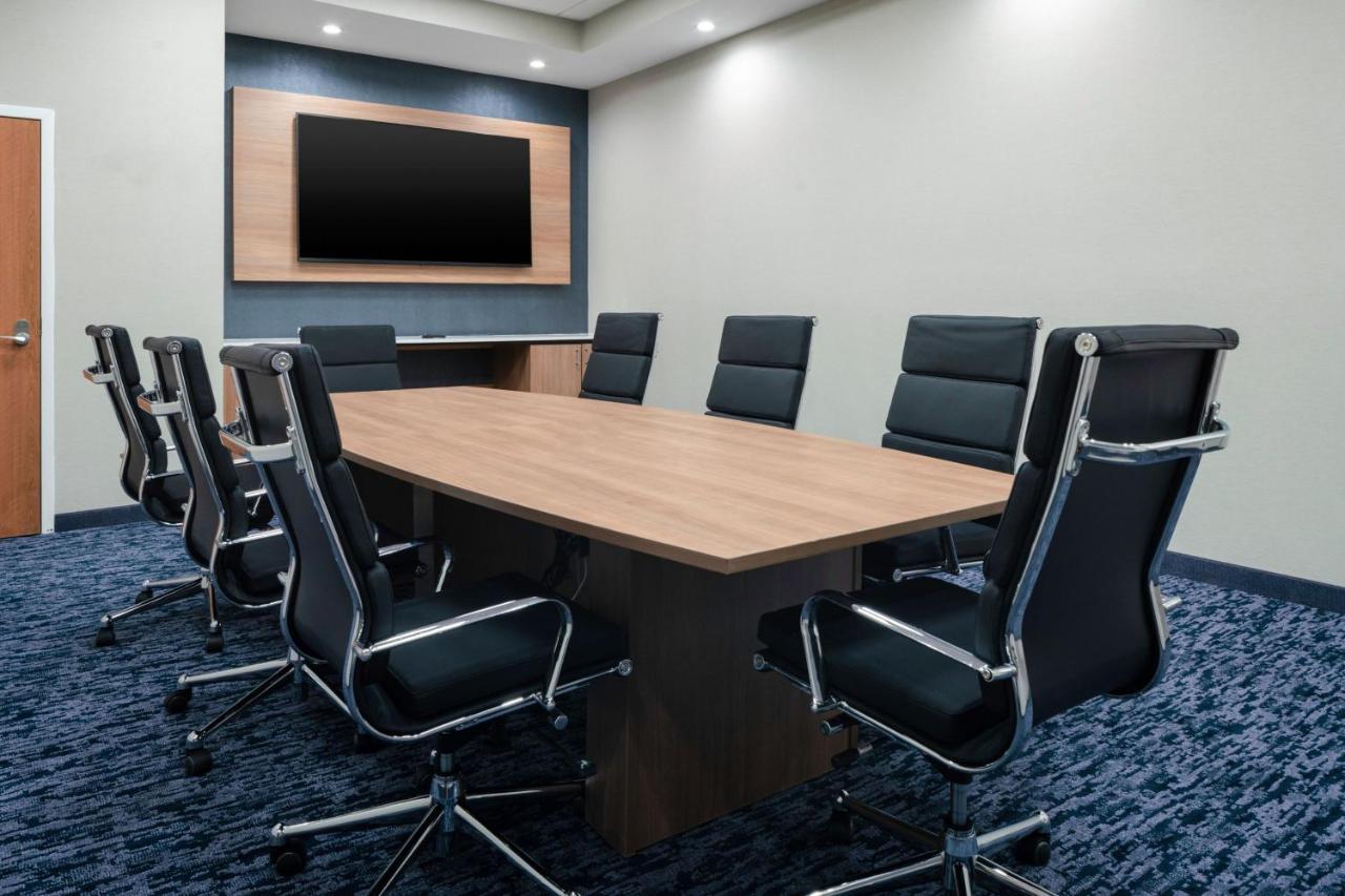 Fairfield Inn & Suites By Marriott Corinth South Denton Area Екстериор снимка