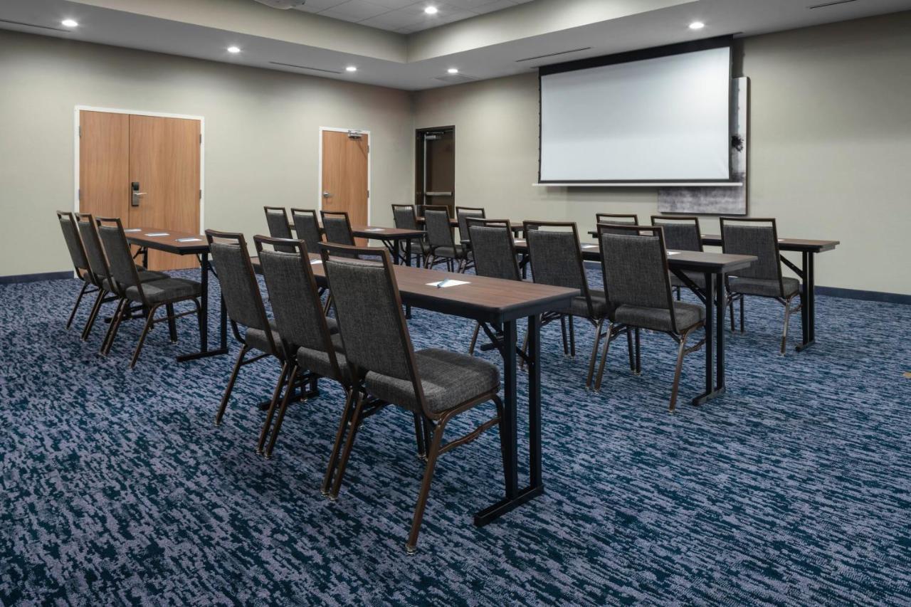 Fairfield Inn & Suites By Marriott Corinth South Denton Area Екстериор снимка