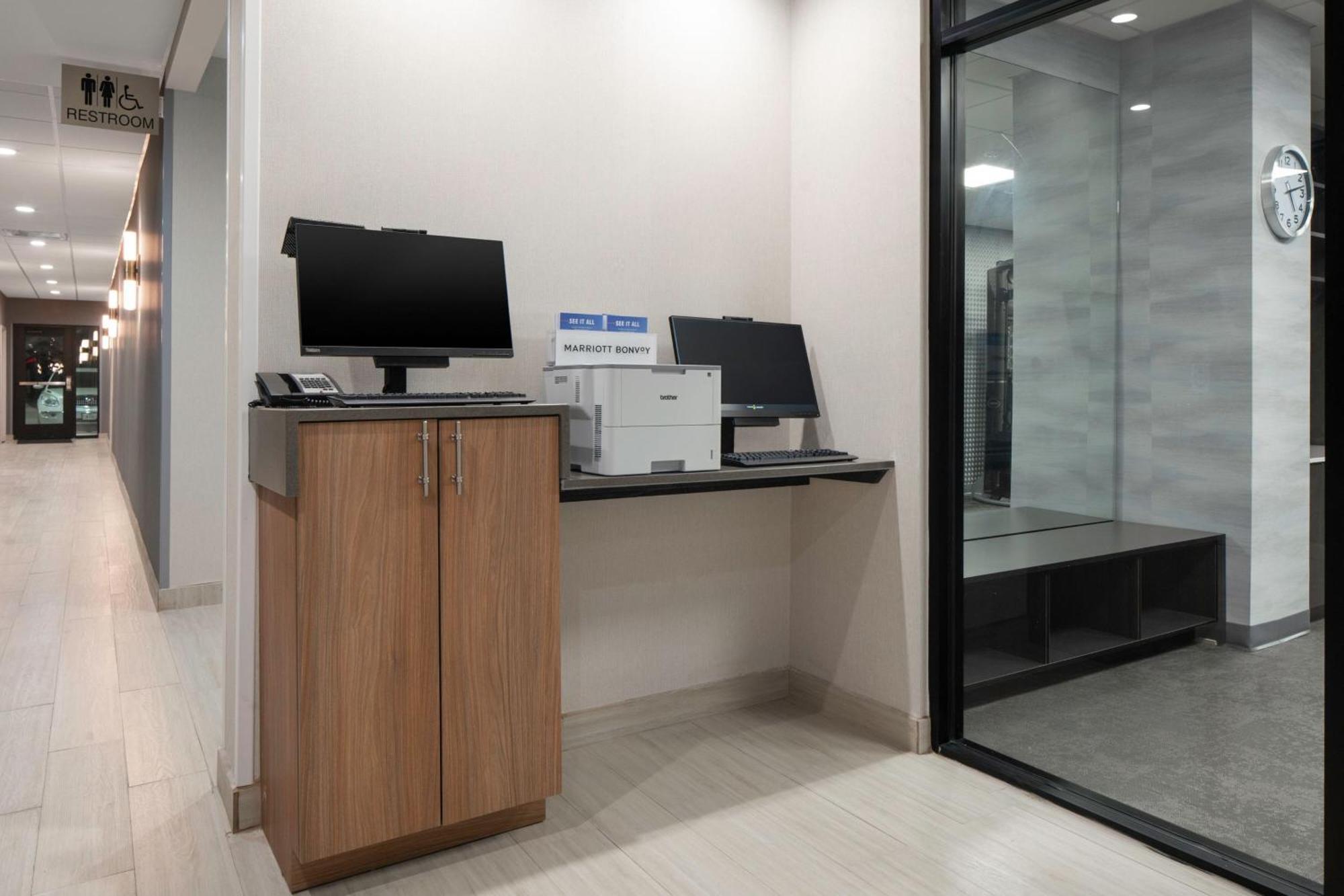 Fairfield Inn & Suites By Marriott Corinth South Denton Area Екстериор снимка