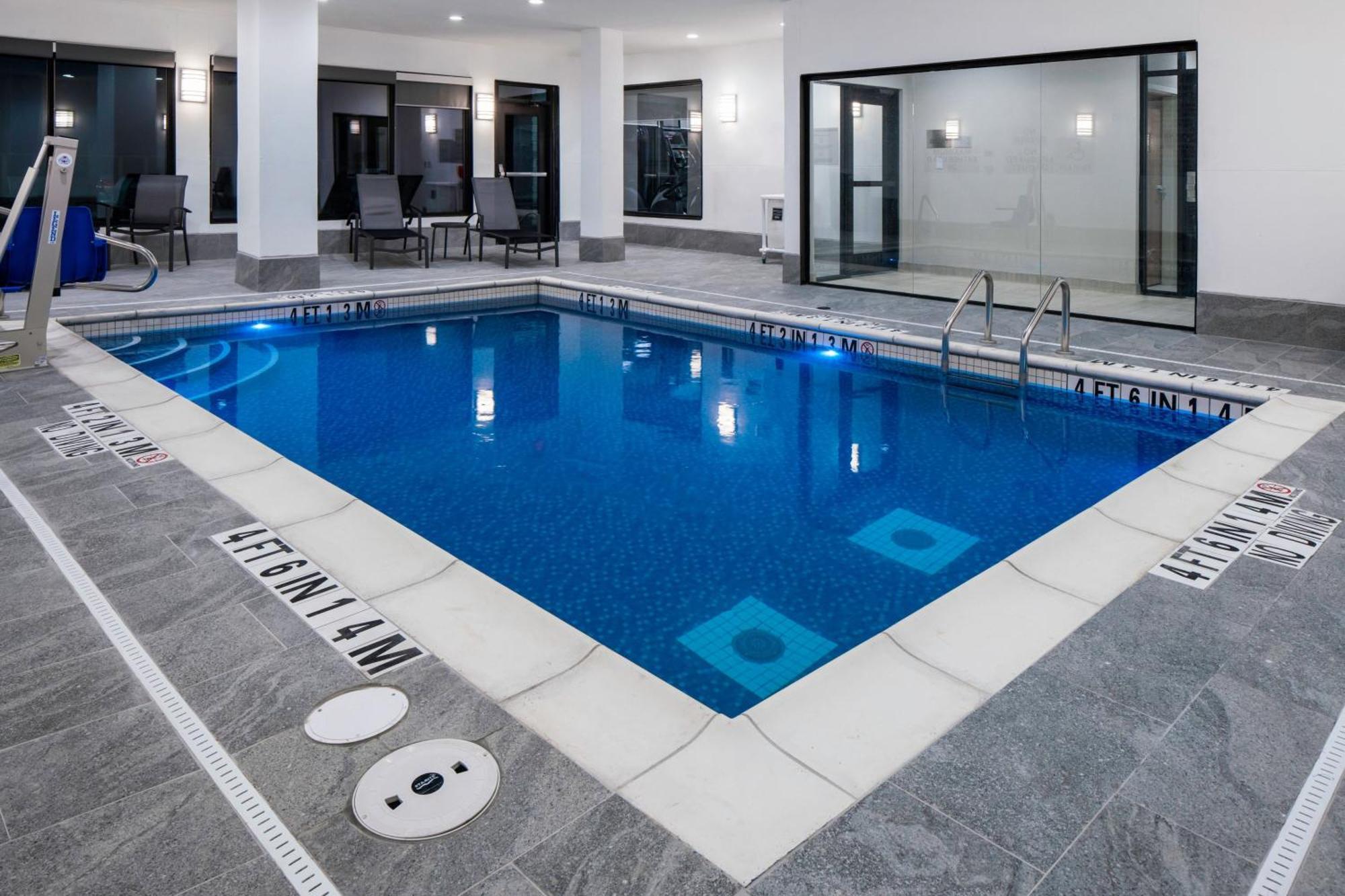 Fairfield Inn & Suites By Marriott Corinth South Denton Area Екстериор снимка