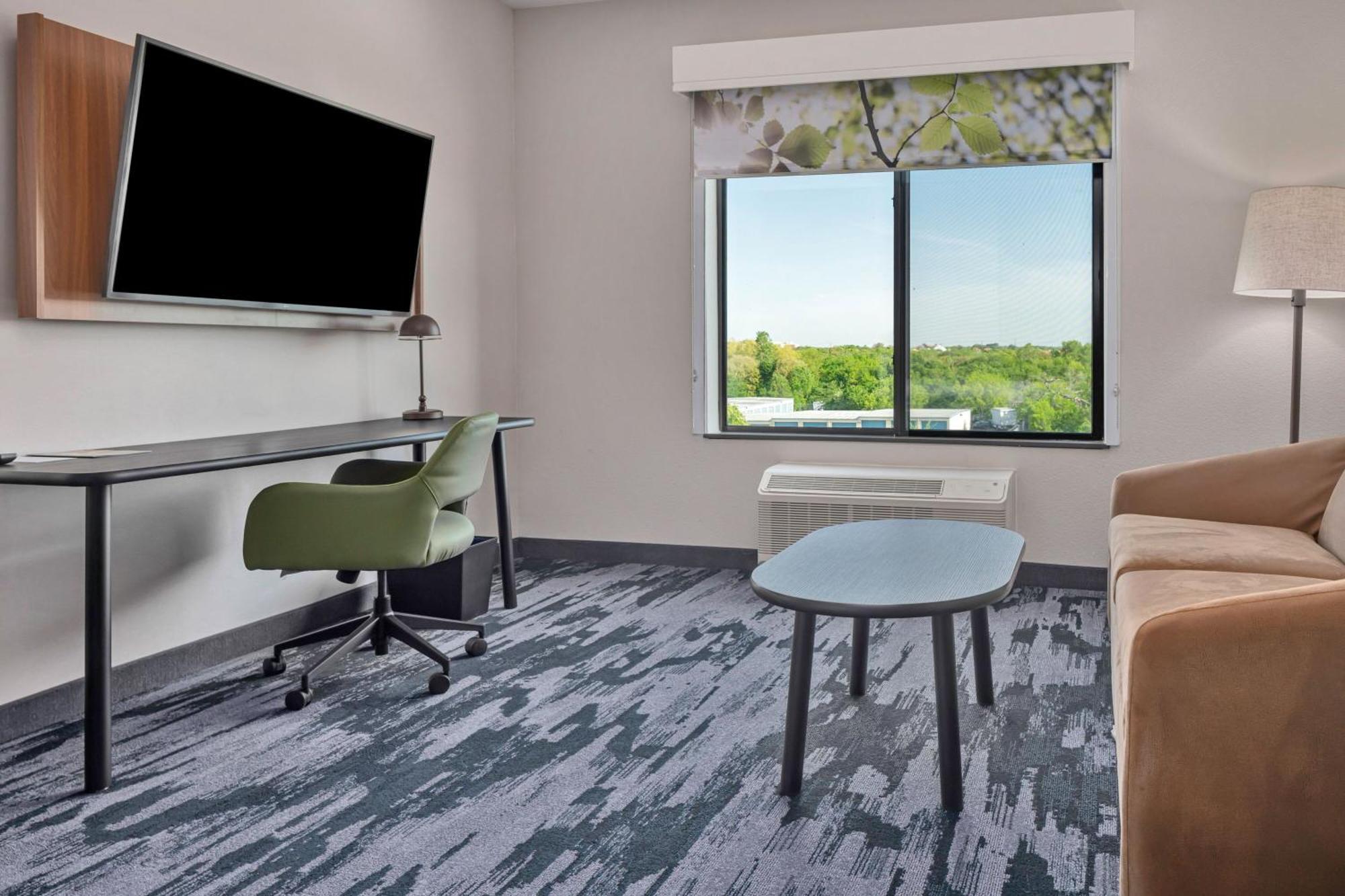 Fairfield Inn & Suites By Marriott Corinth South Denton Area Екстериор снимка